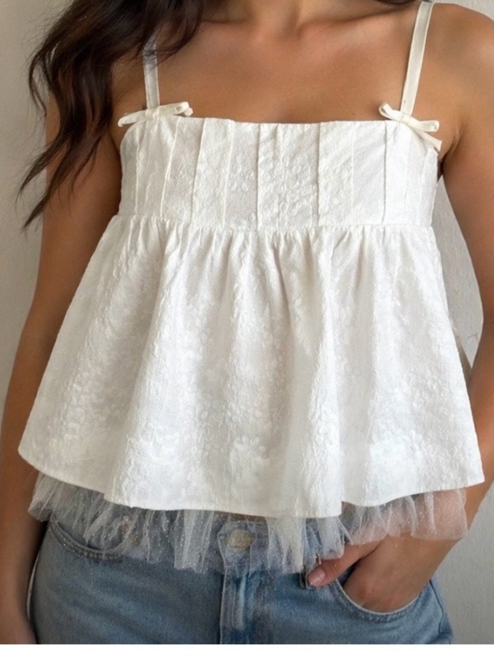New Gout de jun White Textured Spaghetti-Strap Babydoll Top for Girls size s